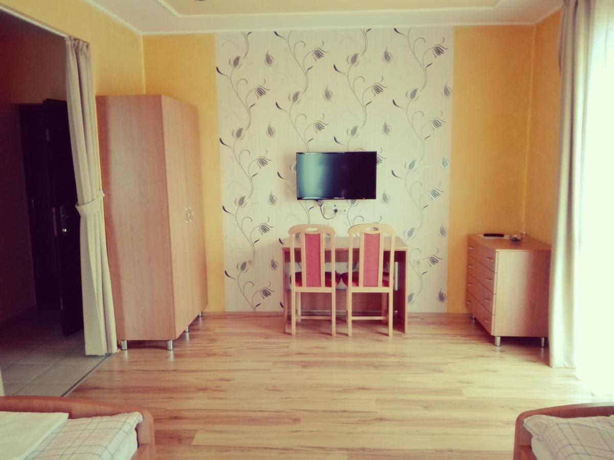 Fonix Apartmanhaz Nagypali Luaran gambar