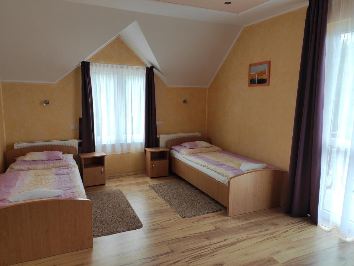 Fonix Apartmanhaz Nagypali Luaran gambar